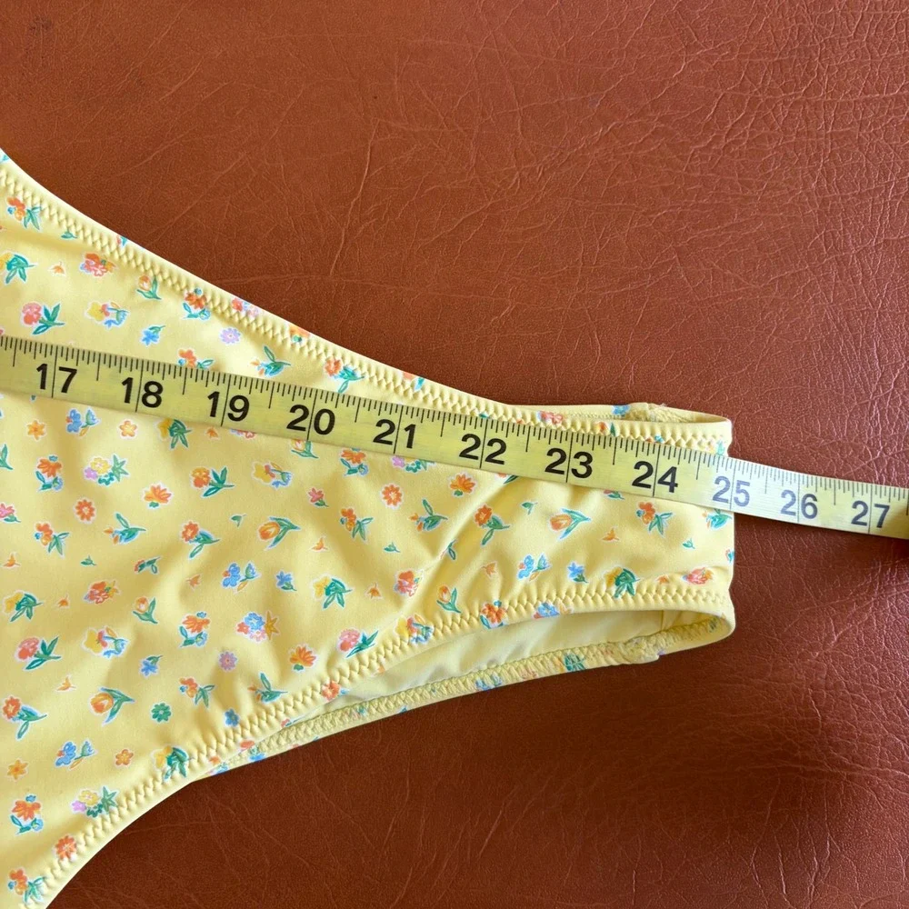 Frankies Bikinis nwt frankies